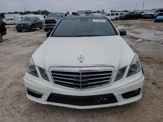 Седани MERCEDES-BENZ E-CLASS 2012 Білий