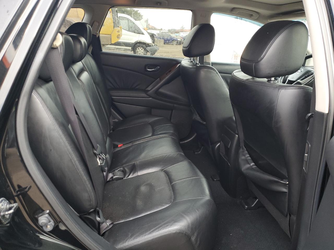 2010 Nissan Murano - Image 10