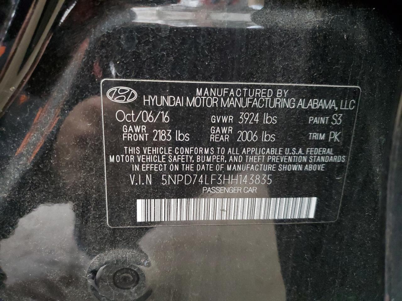 2017 Hyundai Elantra - Image 12