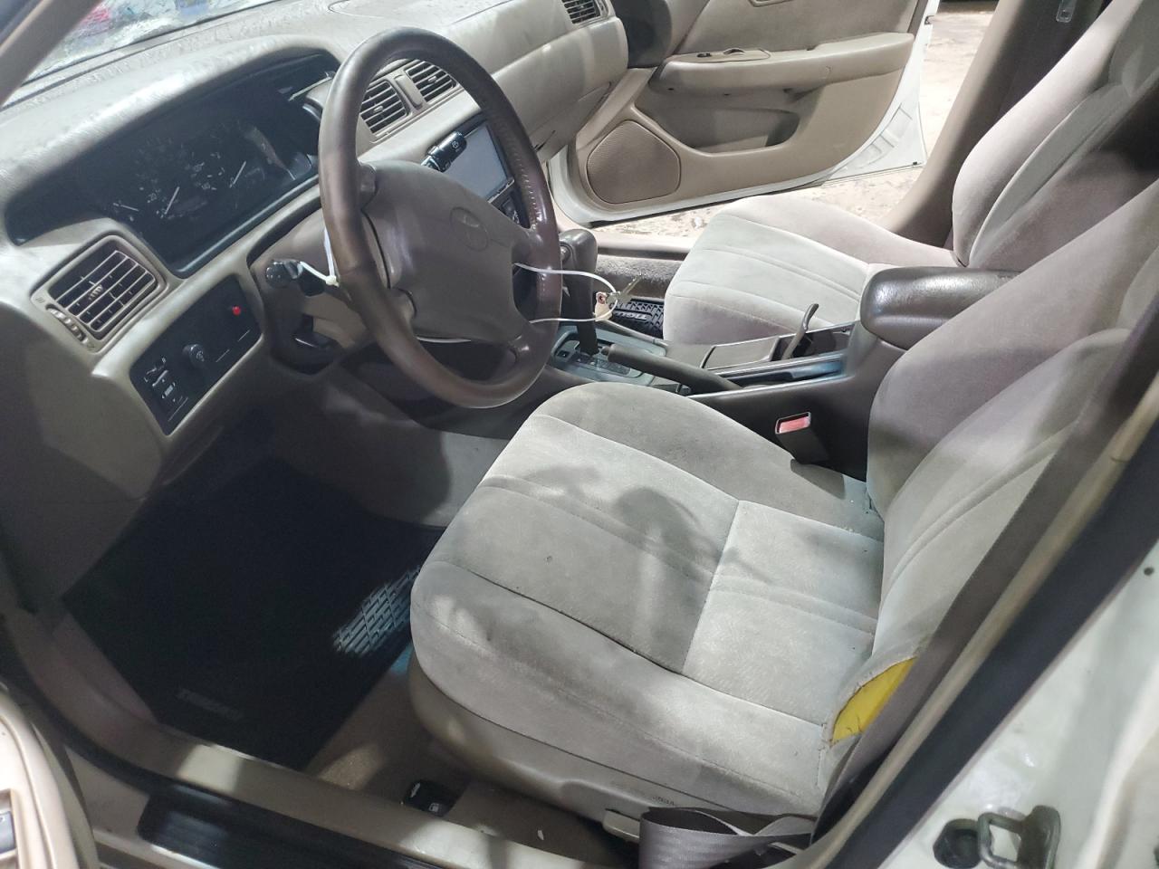 1999 Toyota Camry - Image 7
