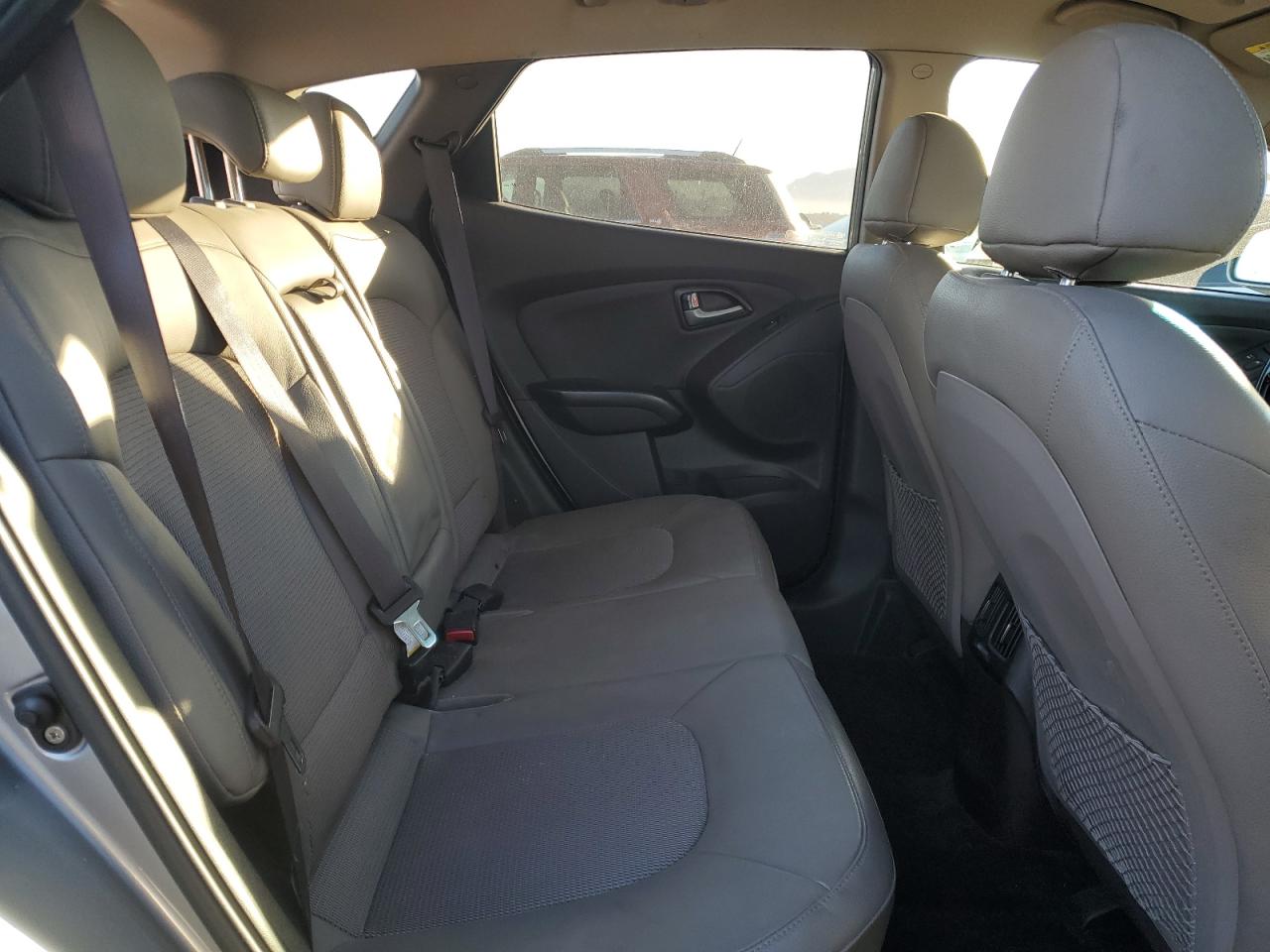 2015 Hyundai Tucson - Image 11