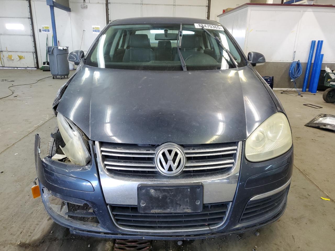 2005 Volkswagen Jetta - Image 5