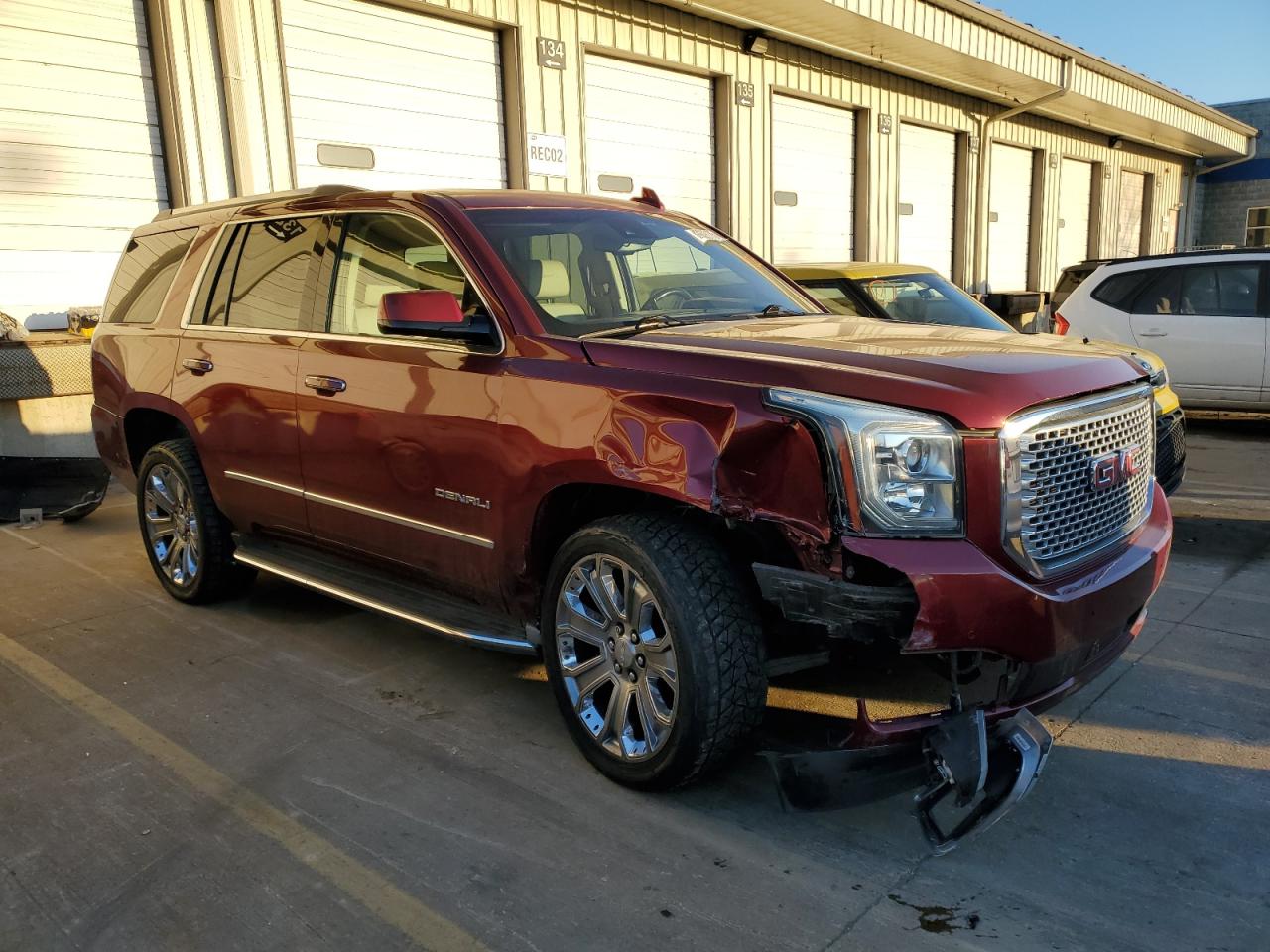 2016 GMC Yukon - Image 4