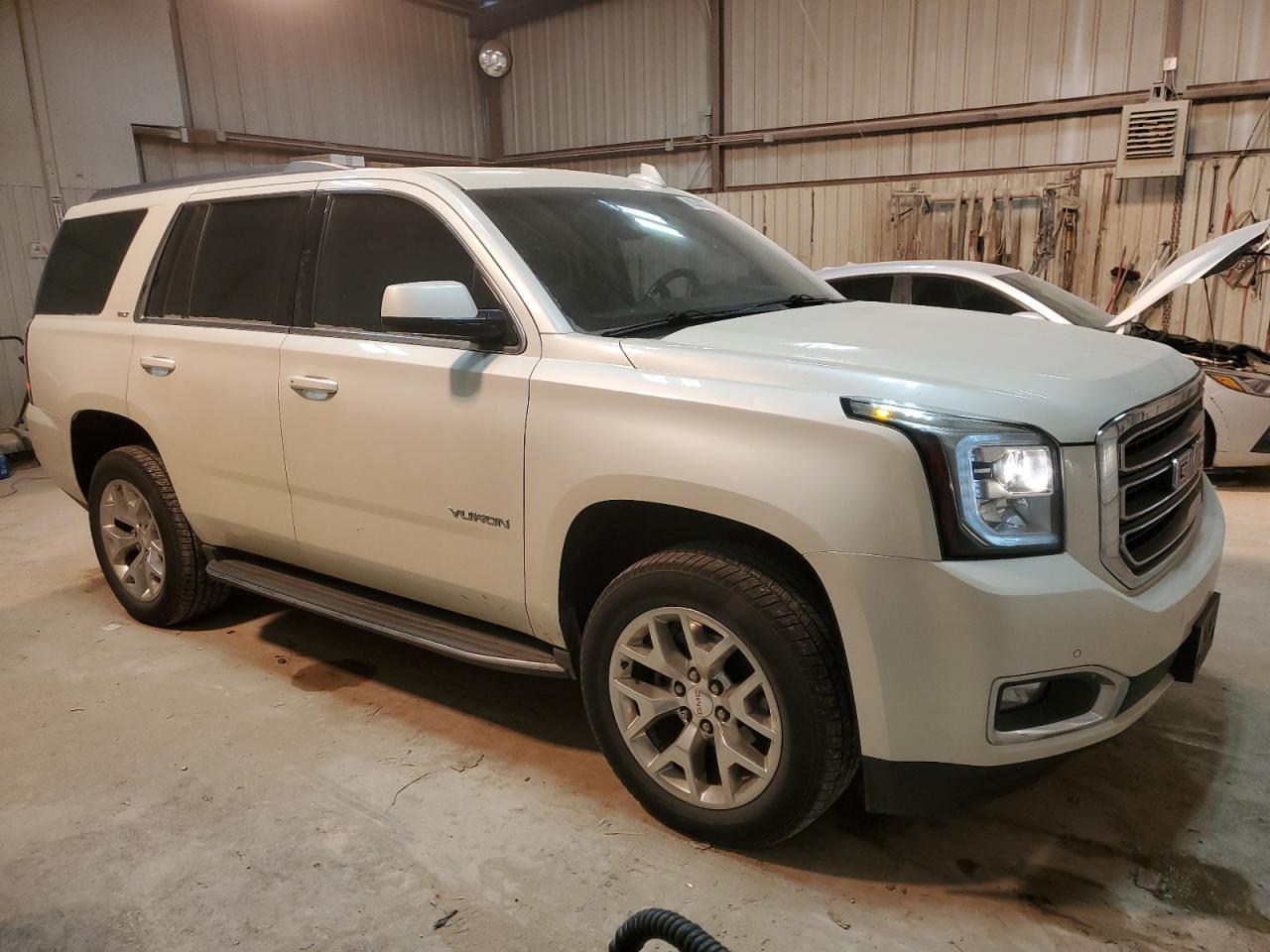 2015 GMC Yukon - Image 4