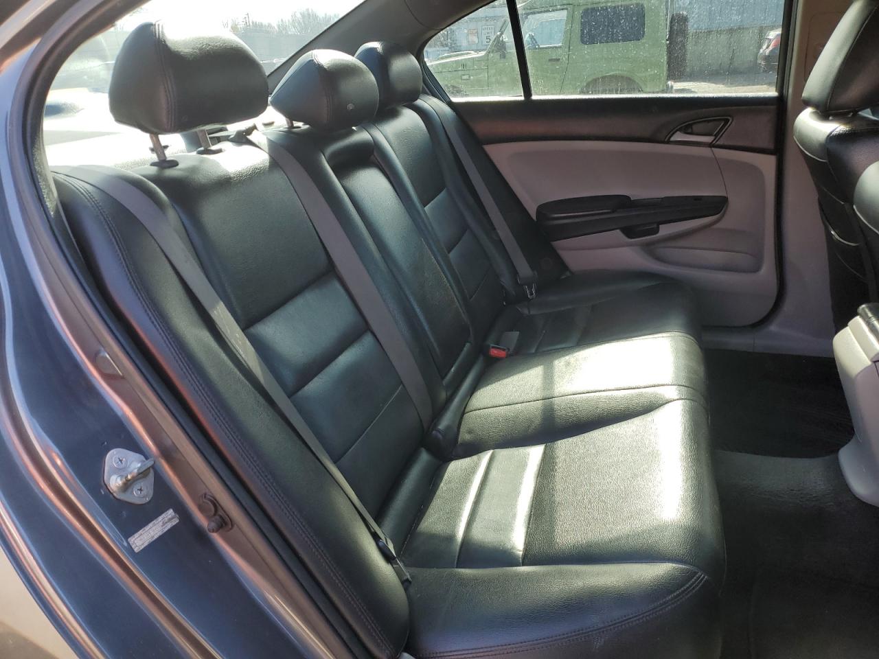 2011 Honda Accord - Image 10
