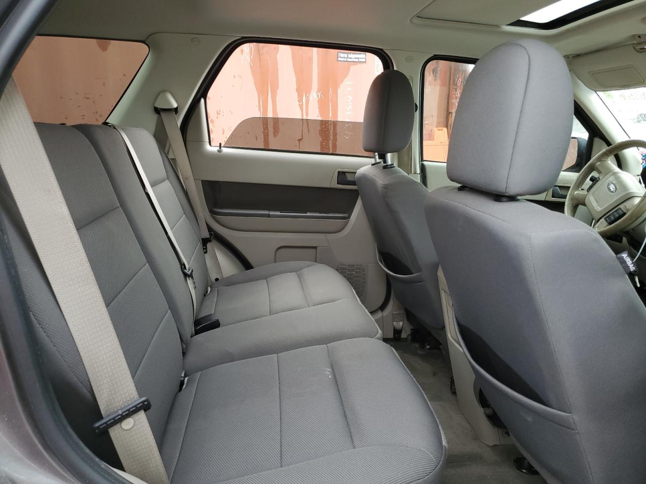 2009 Ford Escape - Image 11