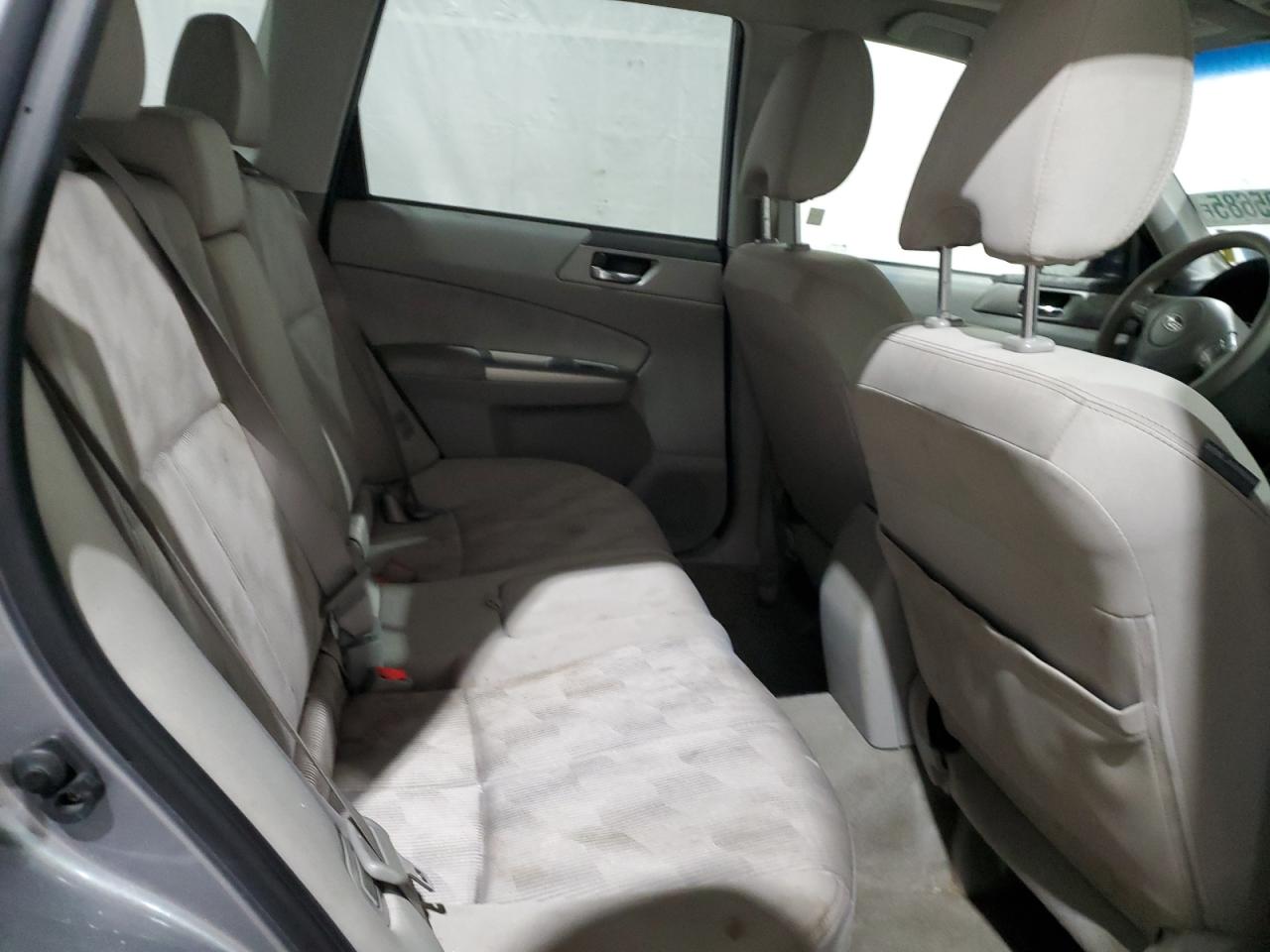2010 Subaru Forester - Image 11