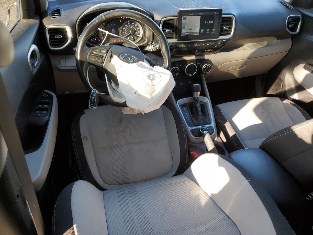 2020 Hyundai Venue - Image 8