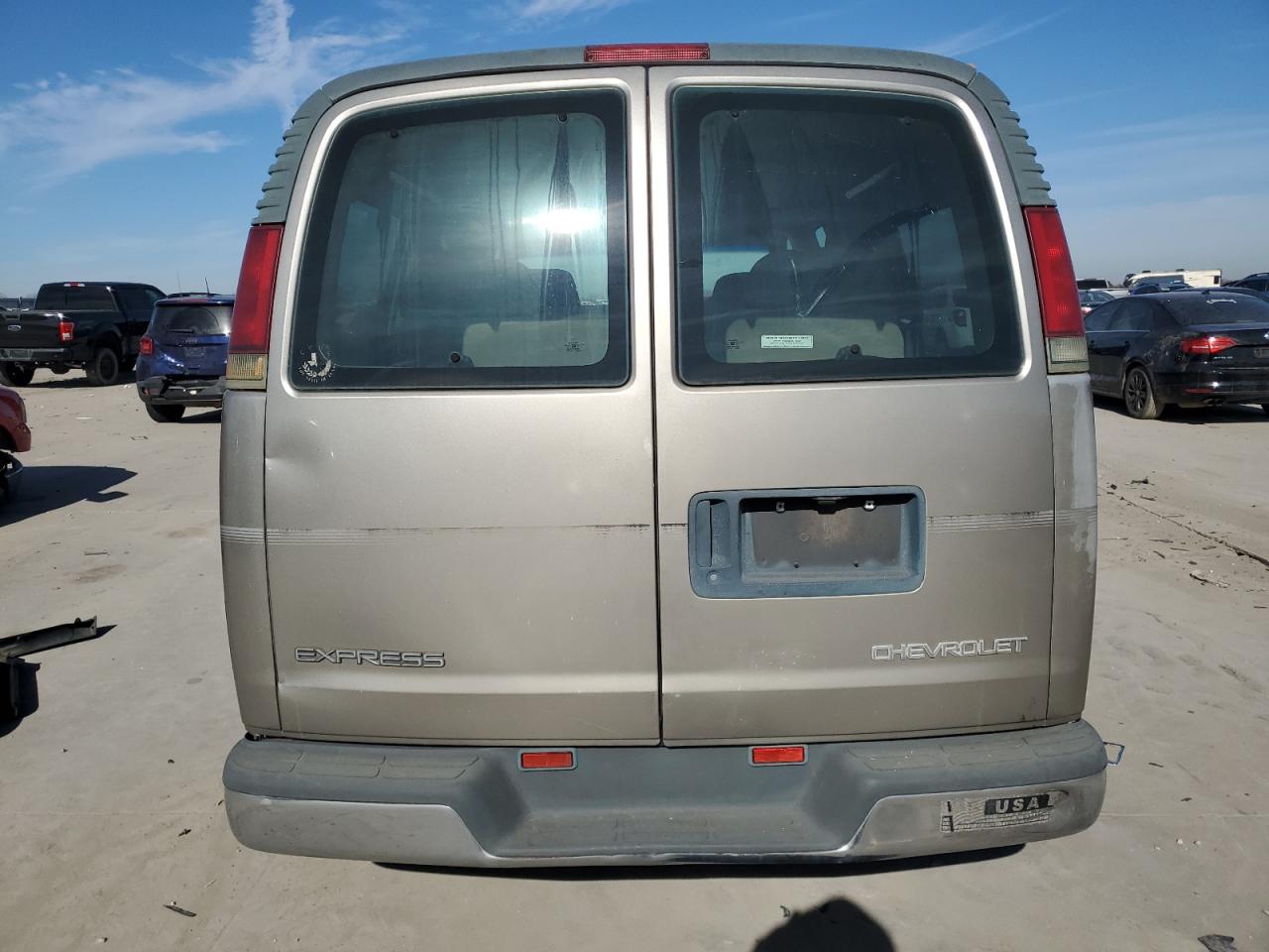 2001 Chevrolet Express - Image 6