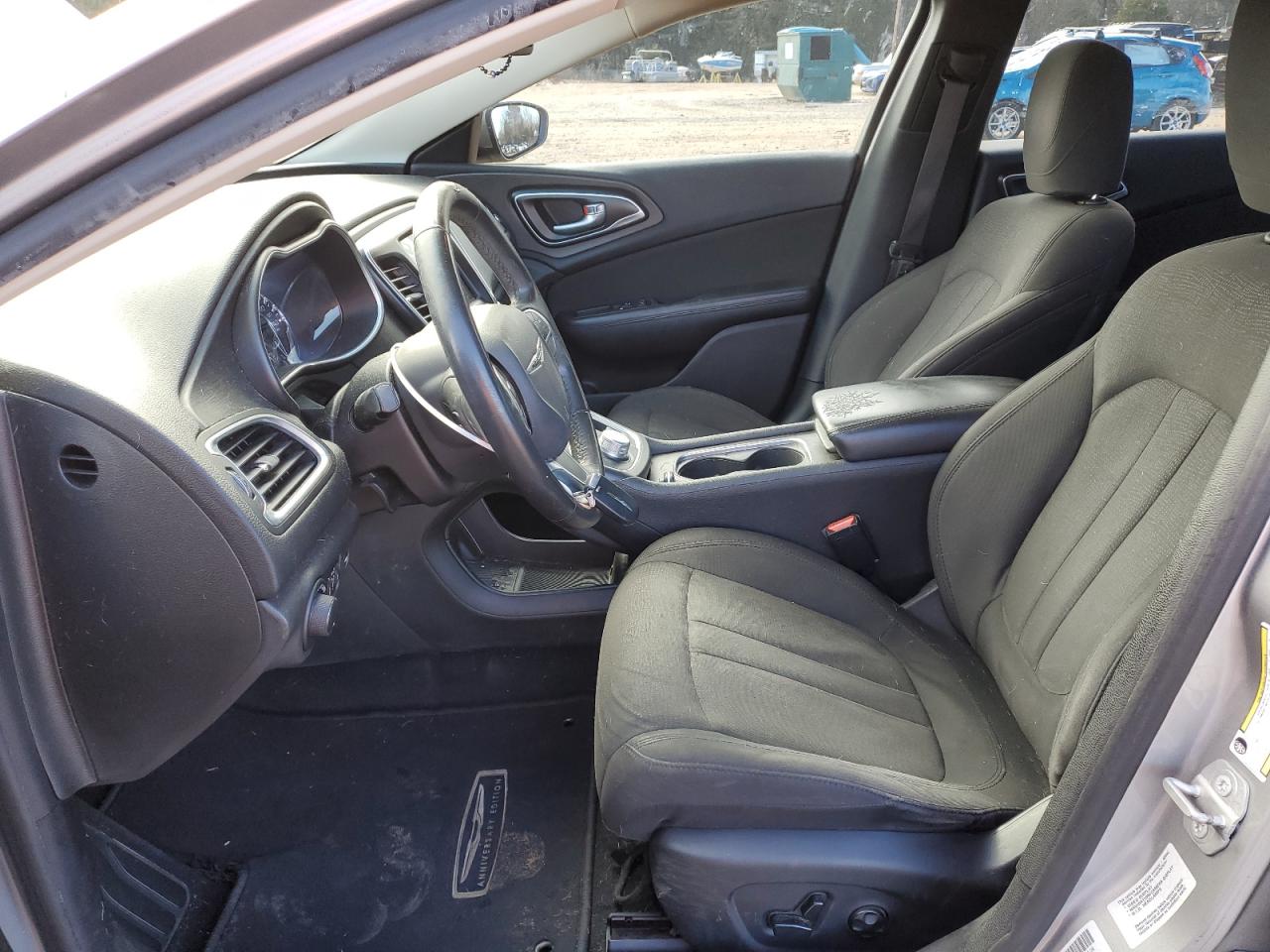 2016 Chrysler 200 - Image 7
