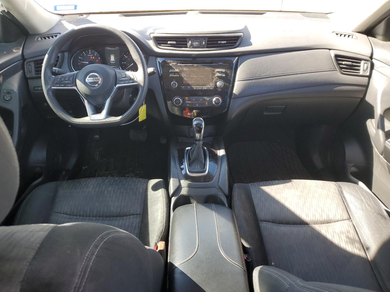 2017 Nissan Rogue - Image 8