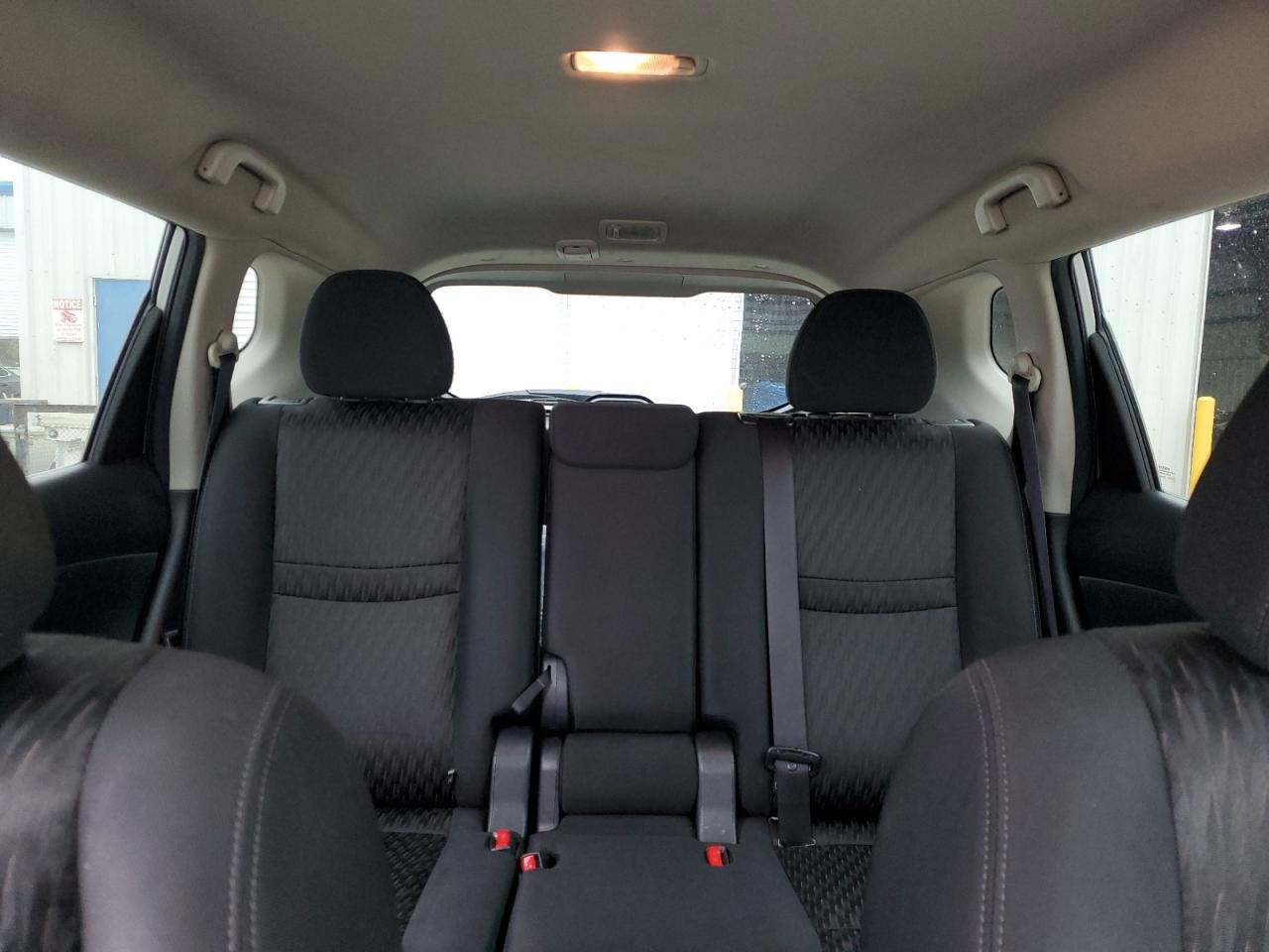 2018 Nissan Rogue - Image 10