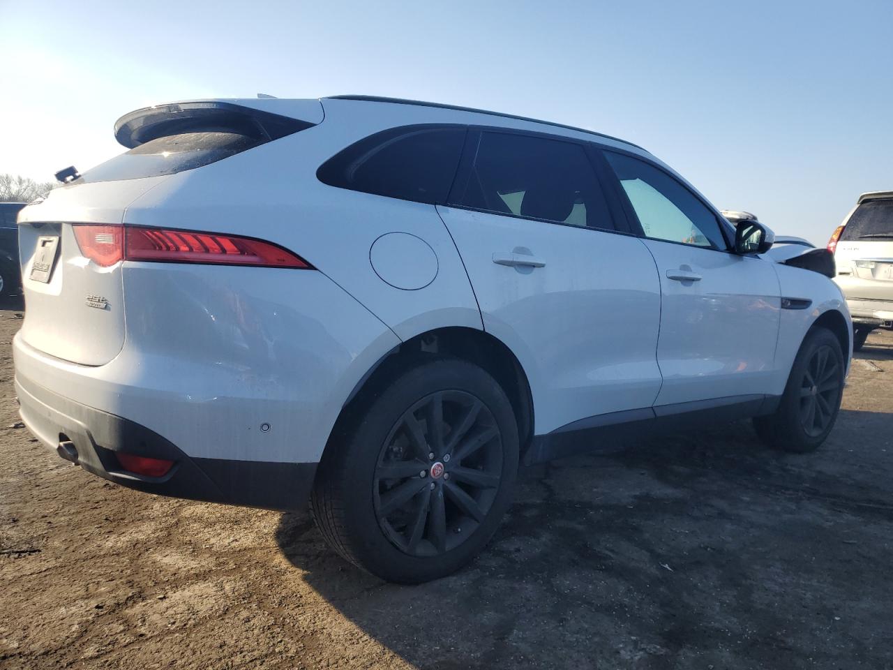 2019 Jaguar F-Pace - Image 3
