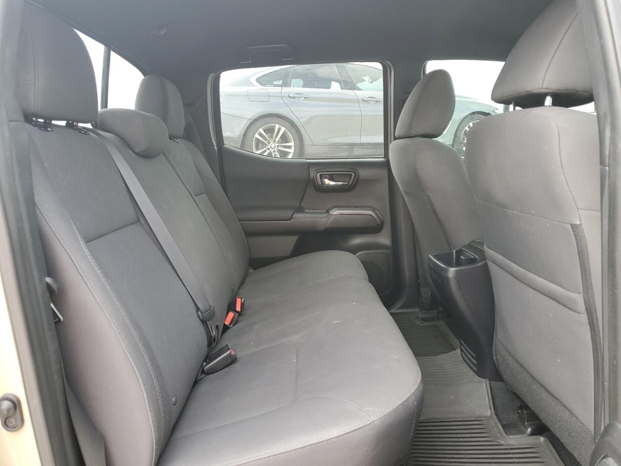 2018 Toyota Tacoma - Image 10