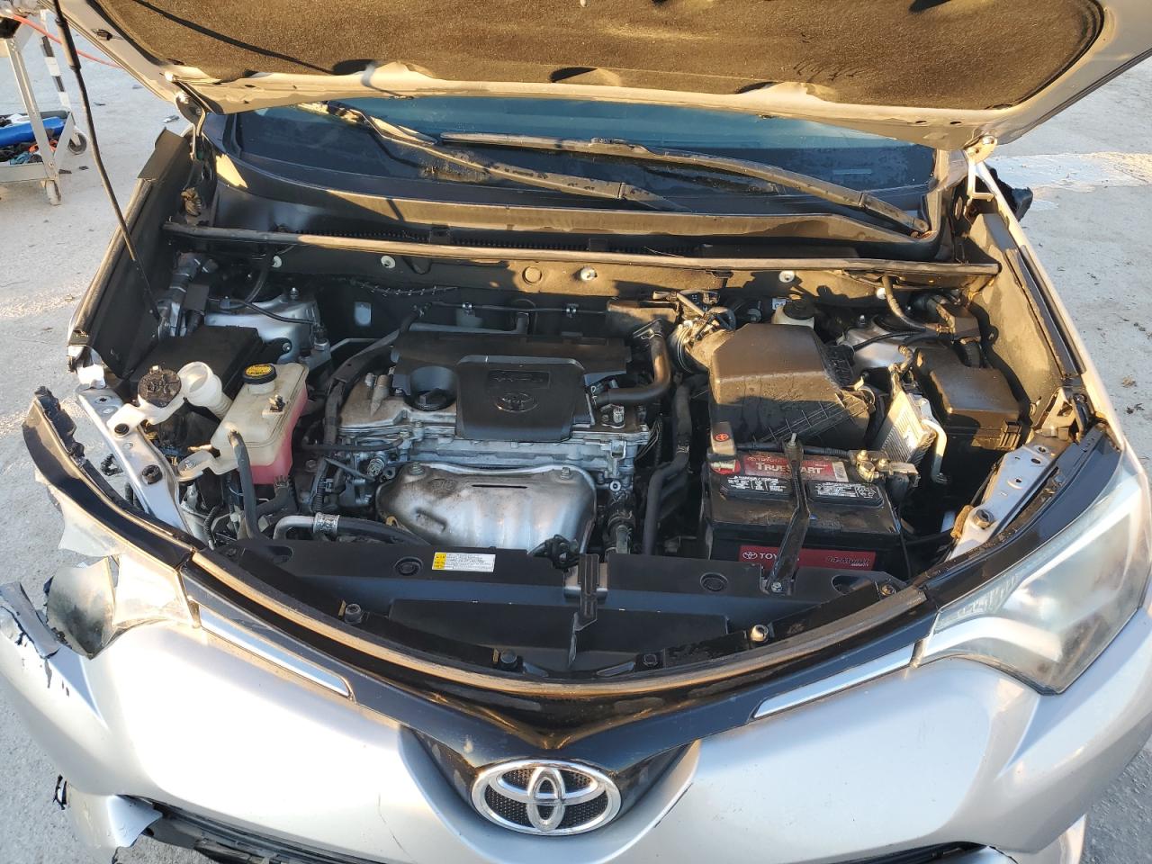 2016 Toyota RAV 4 - Image 12