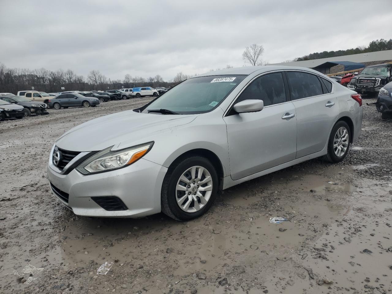 2017 Nissan Altima - Image 1