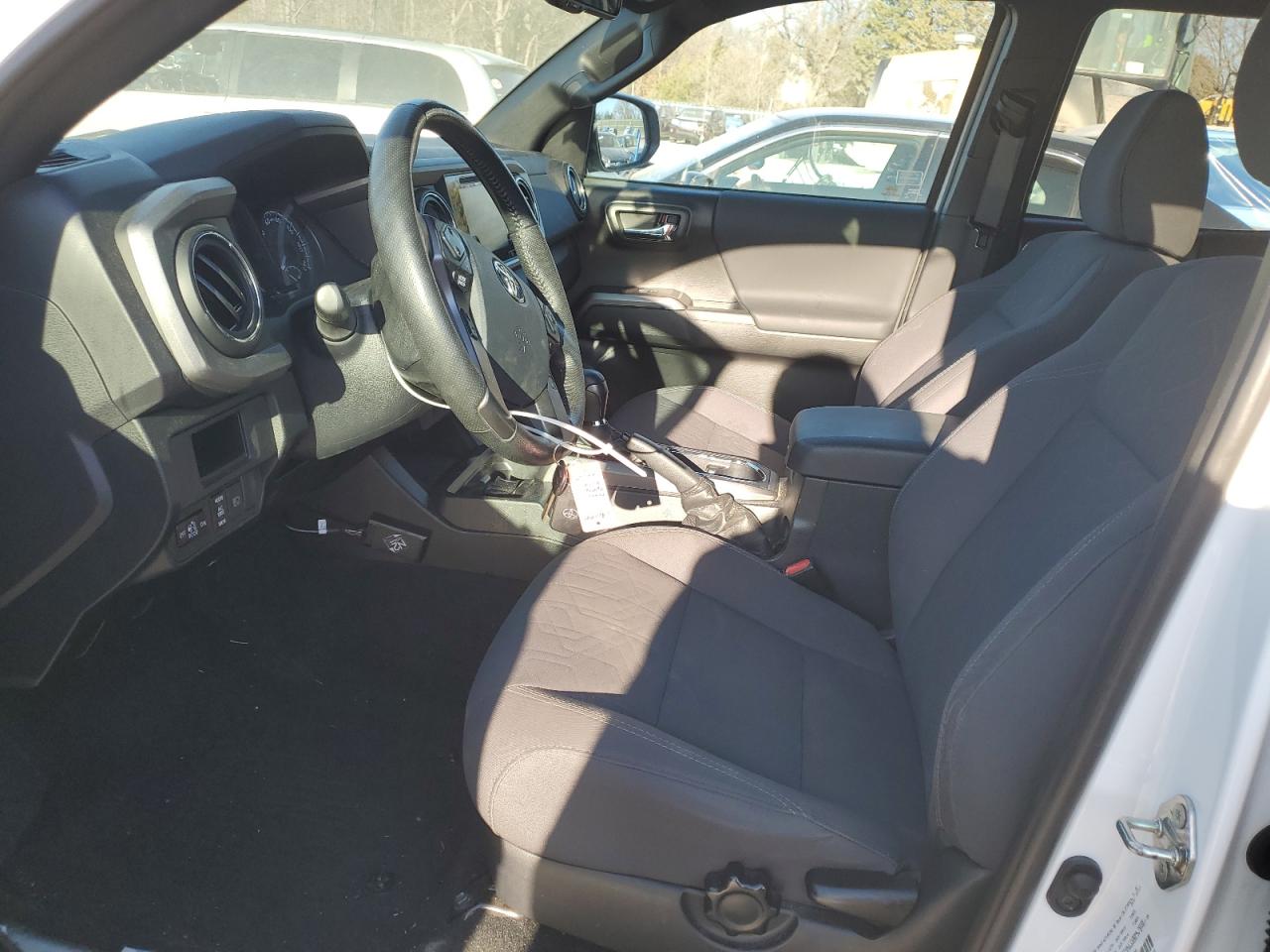 2019 Toyota Tacoma - Image 7