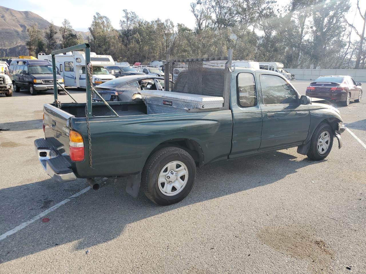 2004 Toyota Tacoma - Image 3