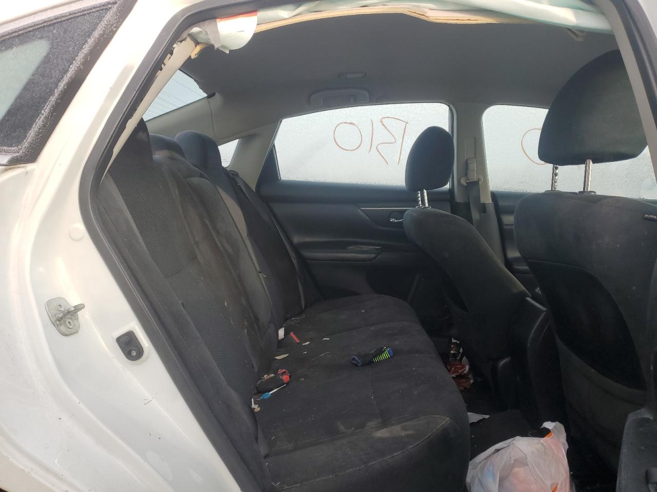 2015 Nissan Altima - Image 11