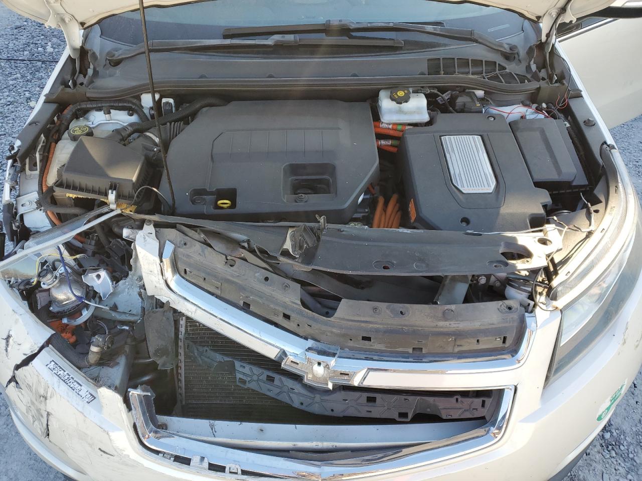 2014 Chevrolet Volt - Image 12