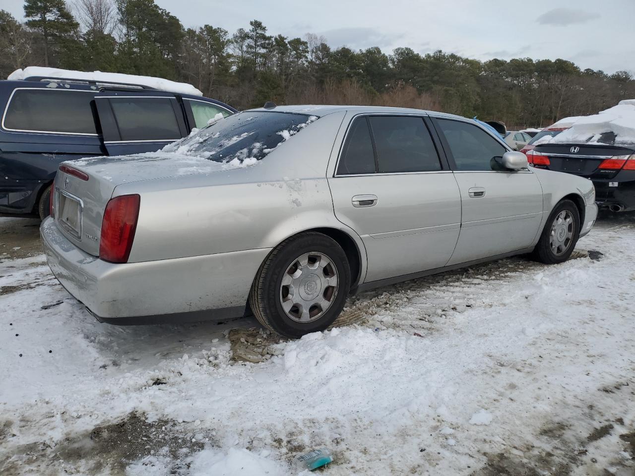 2004 Cadillac De Ville - Image 3