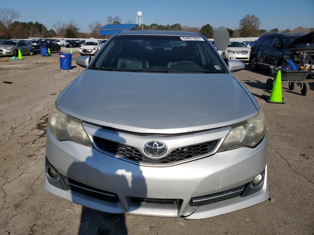 VIN 4T1BF1FK7EU745748 2014 TOYOTA CAMRY no.5