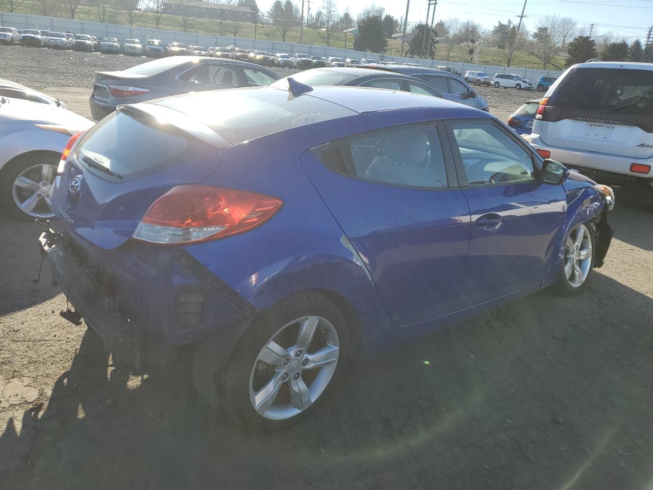 2012 Hyundai Veloster - Image 3