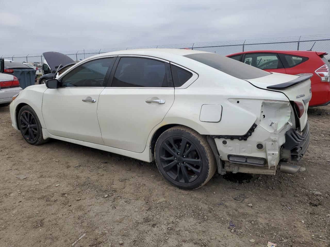 2017 Nissan Altima - Image 2