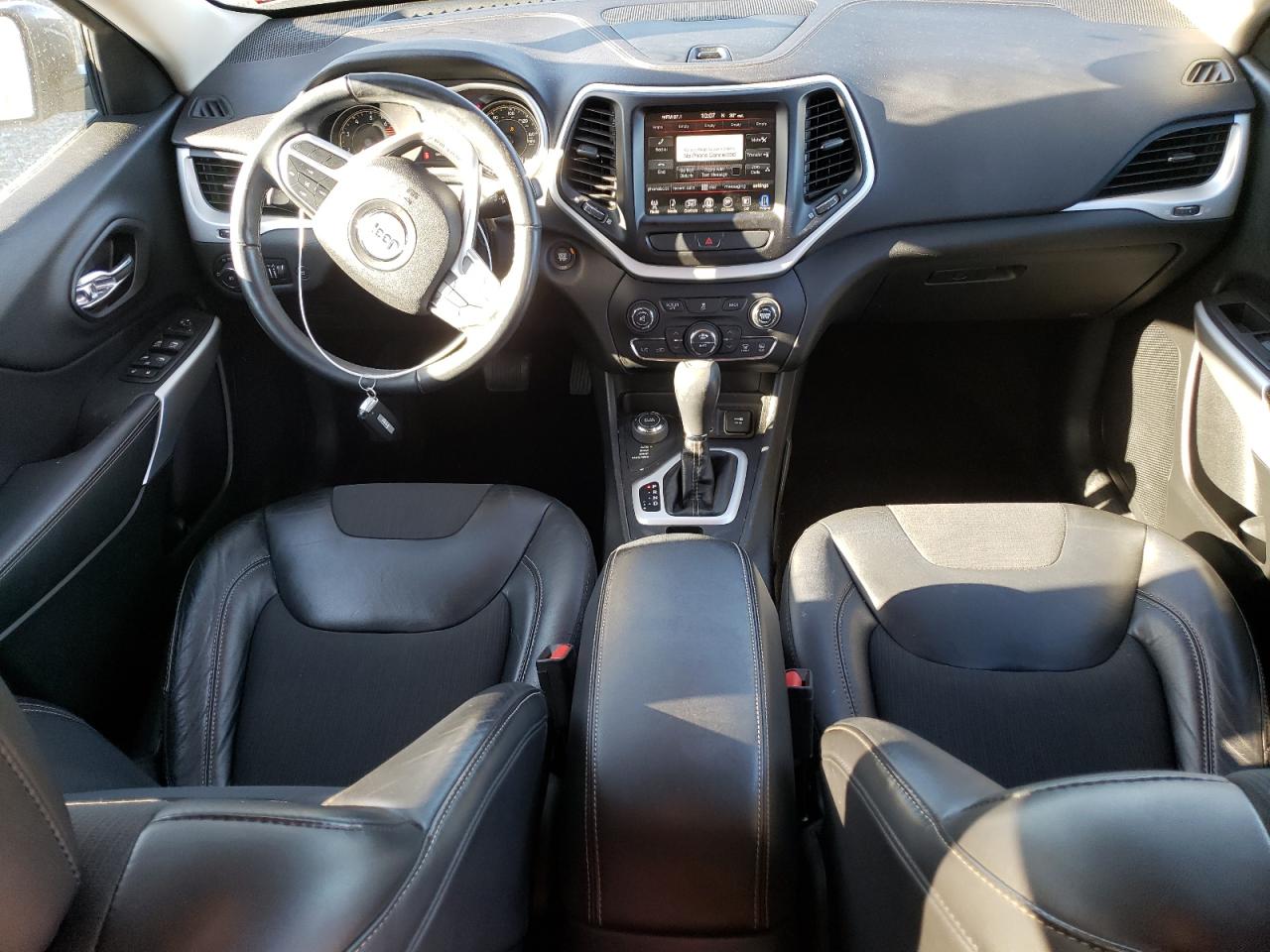 2018 Jeep Grand Cherokee - Image 8
