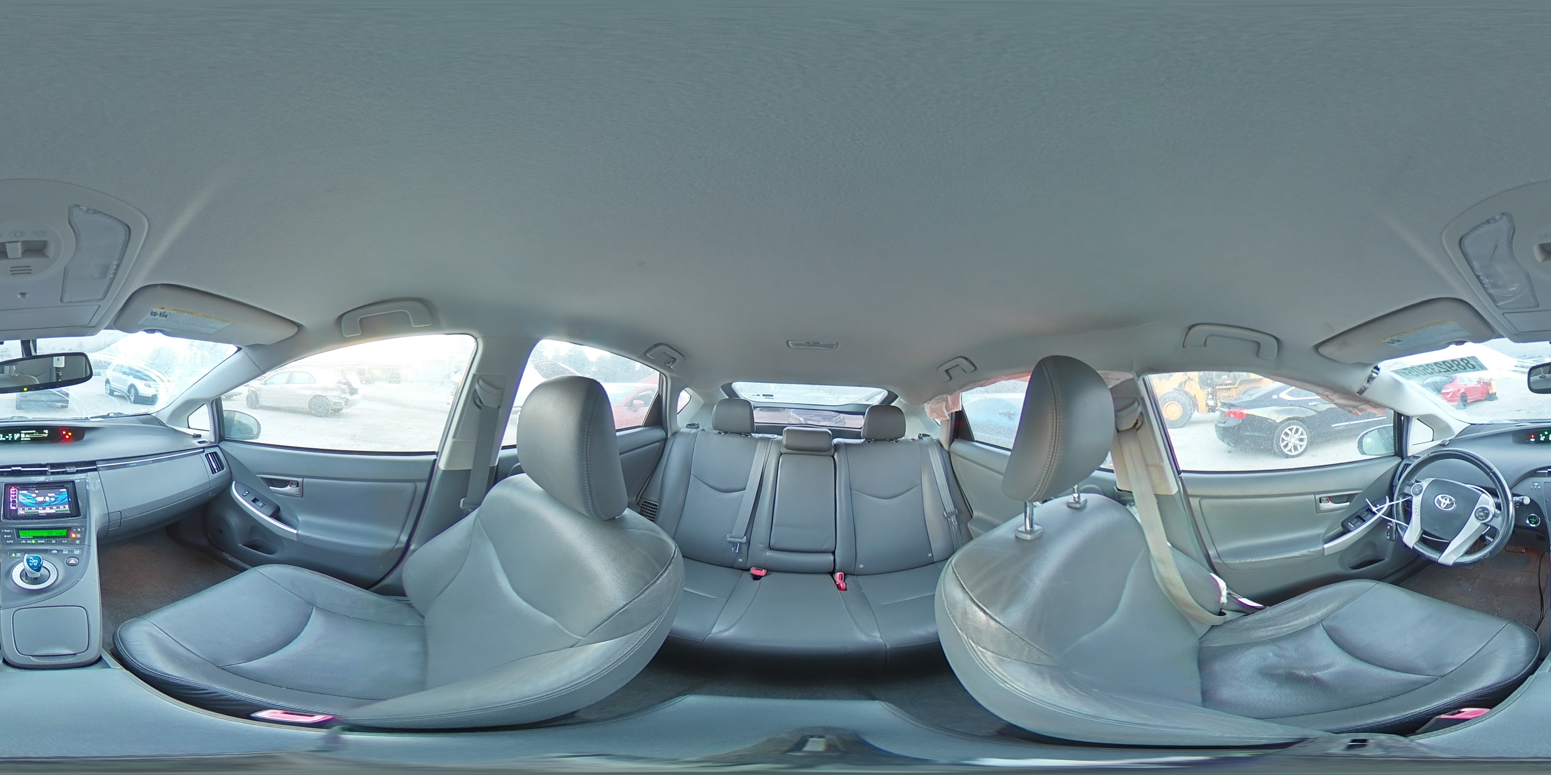 2010 Toyota Prius - Image 13