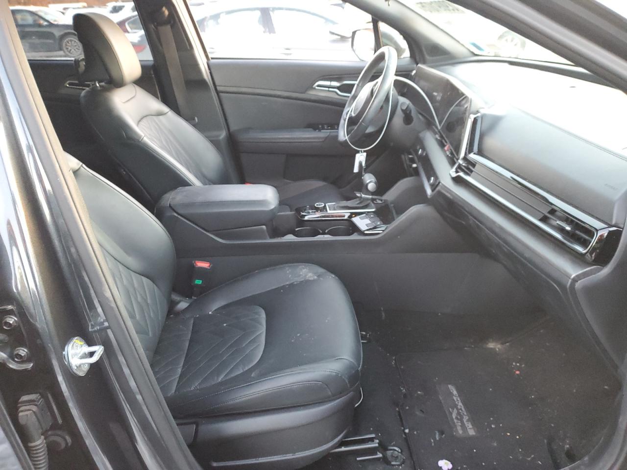2023 Kia Sportage - Image 7