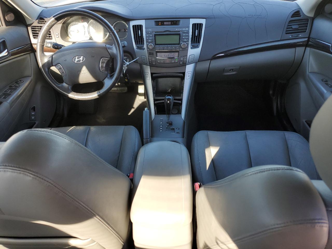 2009 Hyundai Sonata - Image 8