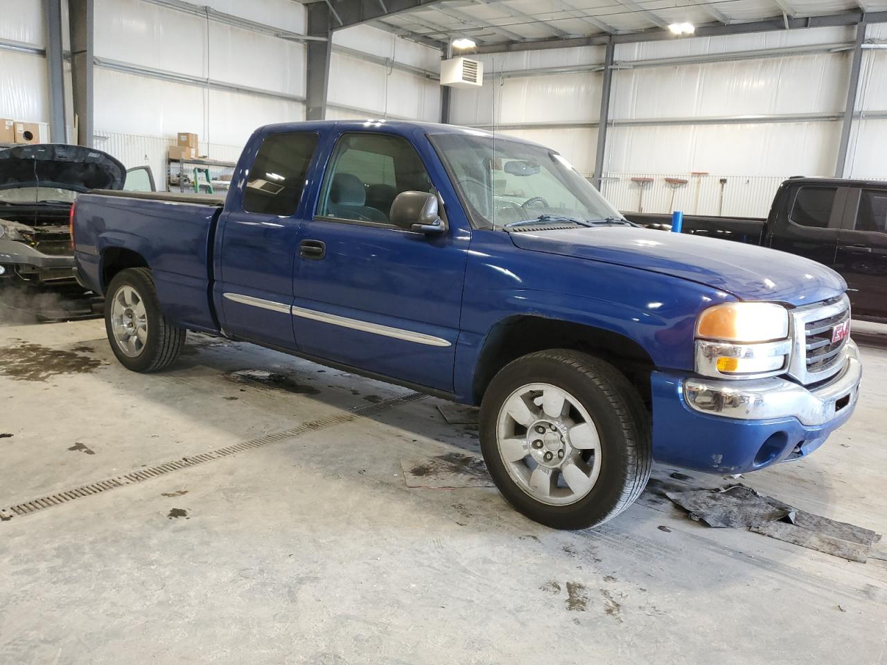 2003 GMC Sierra - Image 4