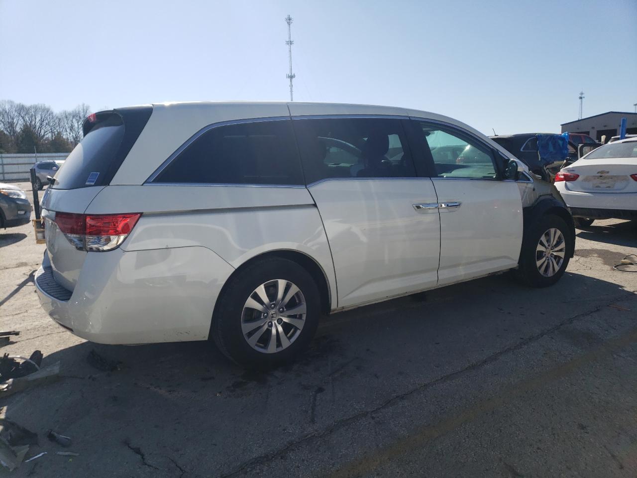 2016 Honda Odyssey - Image 3