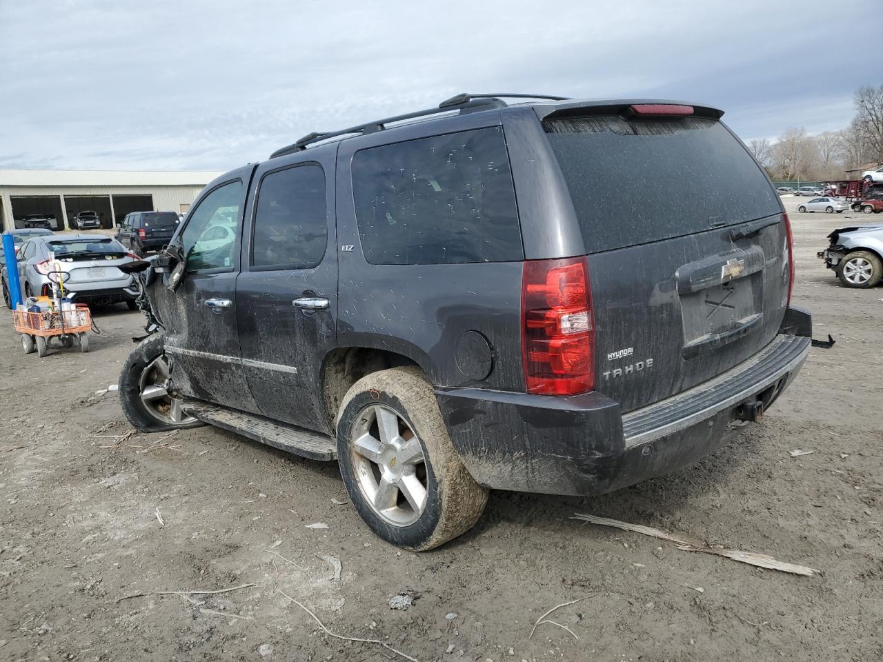 2011 Chevrolet Tahoe - Image 2