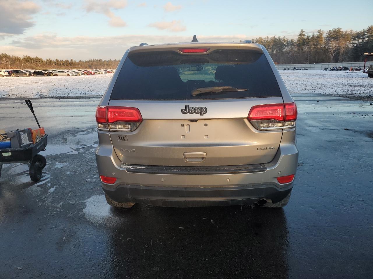 2017 Jeep Grand Cherokee - Image 6