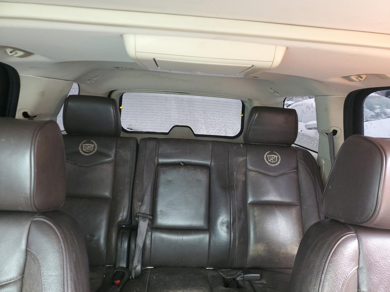2013 Cadillac Escalade - Image 10
