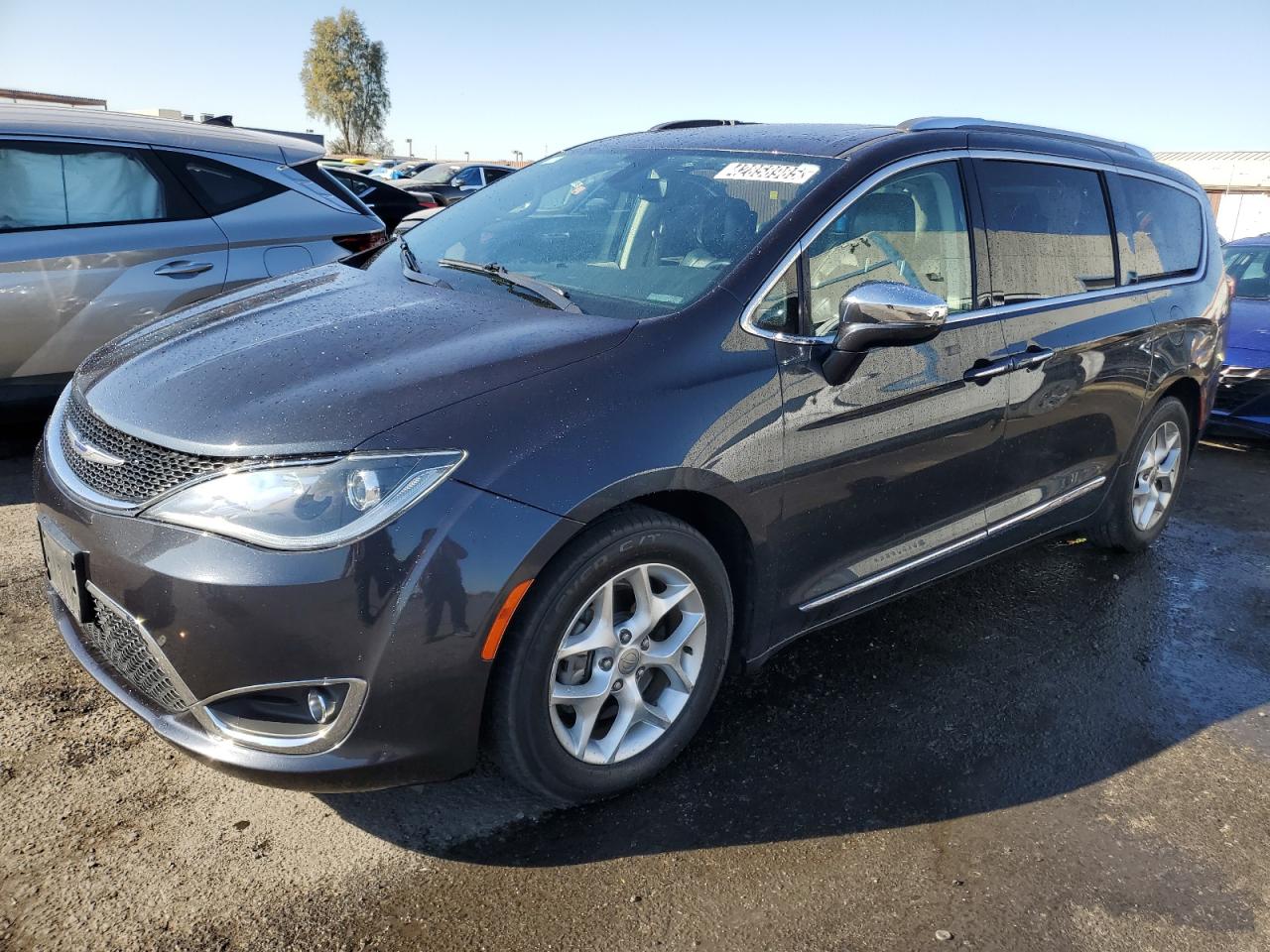 2020 Chrysler Pacifica - Image 1