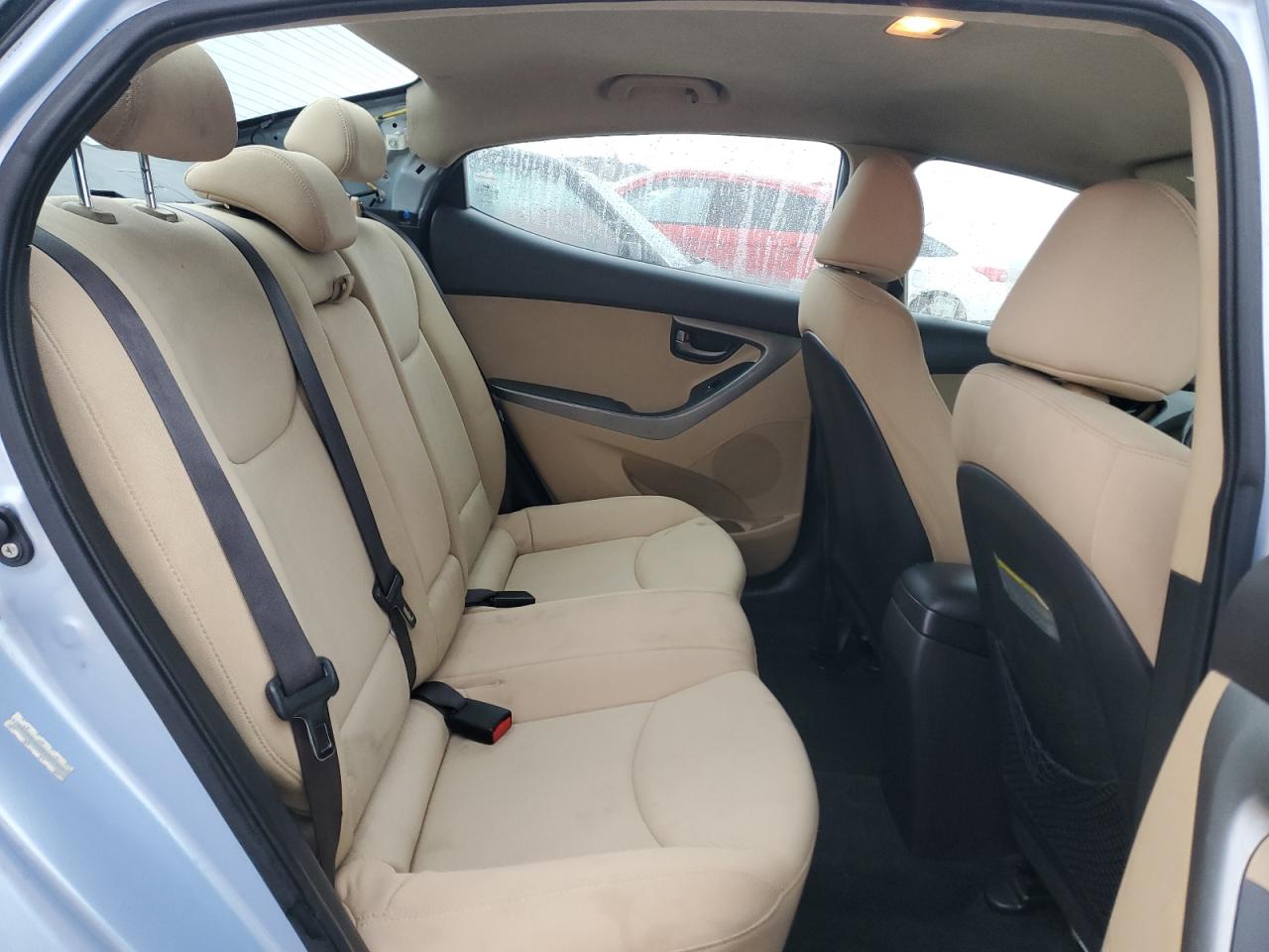 2013 Hyundai Elantra - Image 10