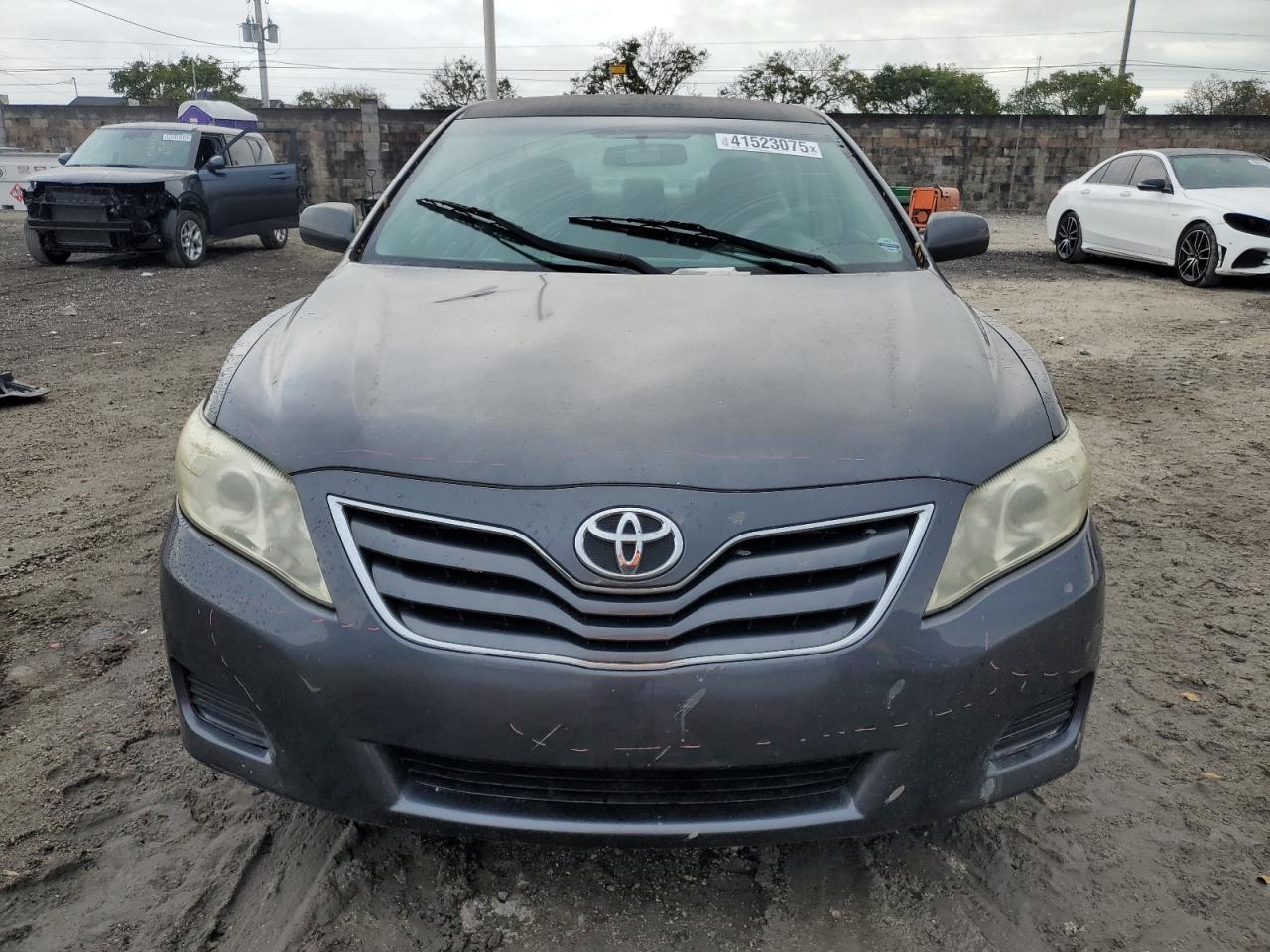 2011 Toyota Camry - Image 5