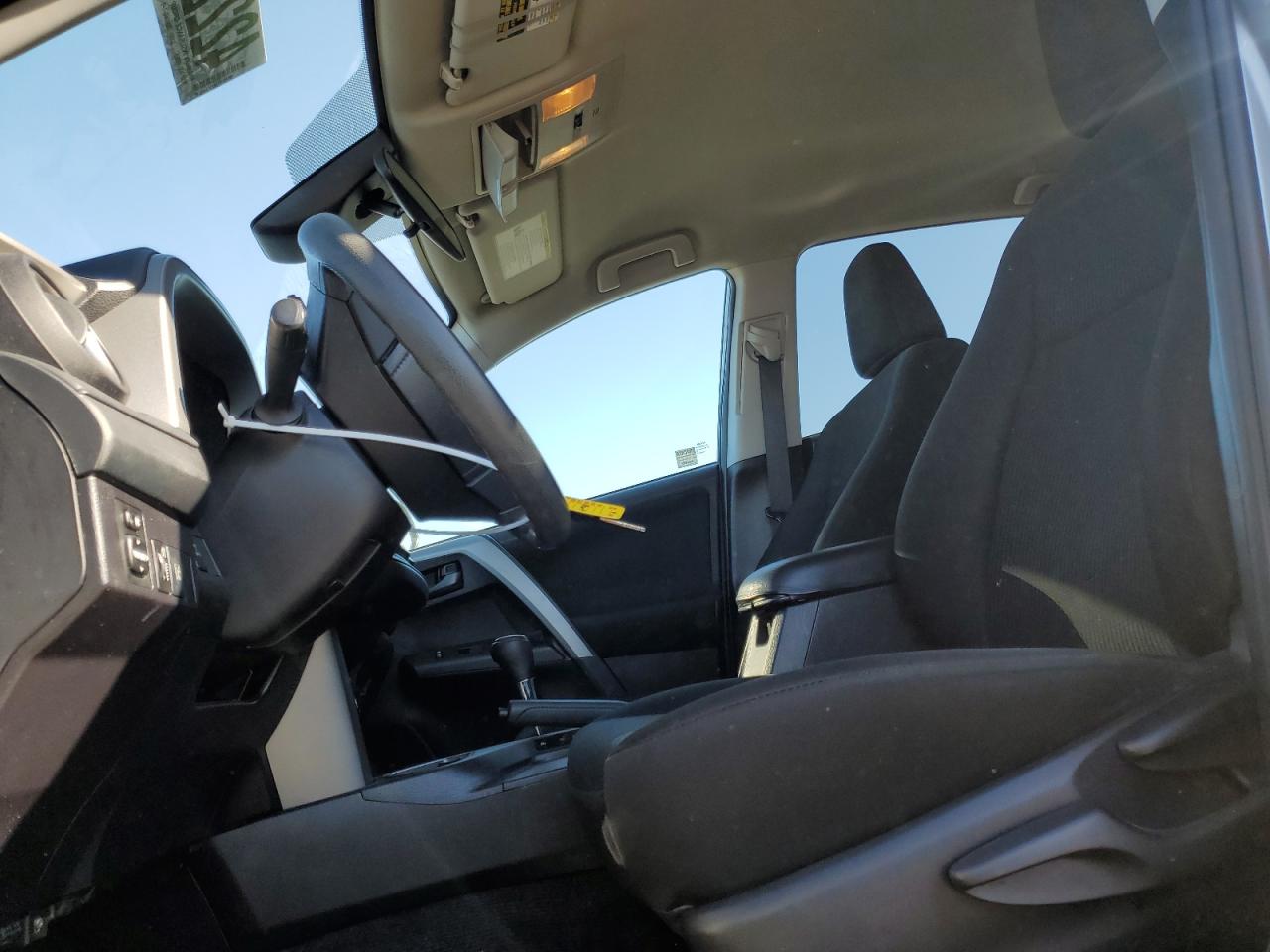 2018 Toyota RAV 4 - Image 7