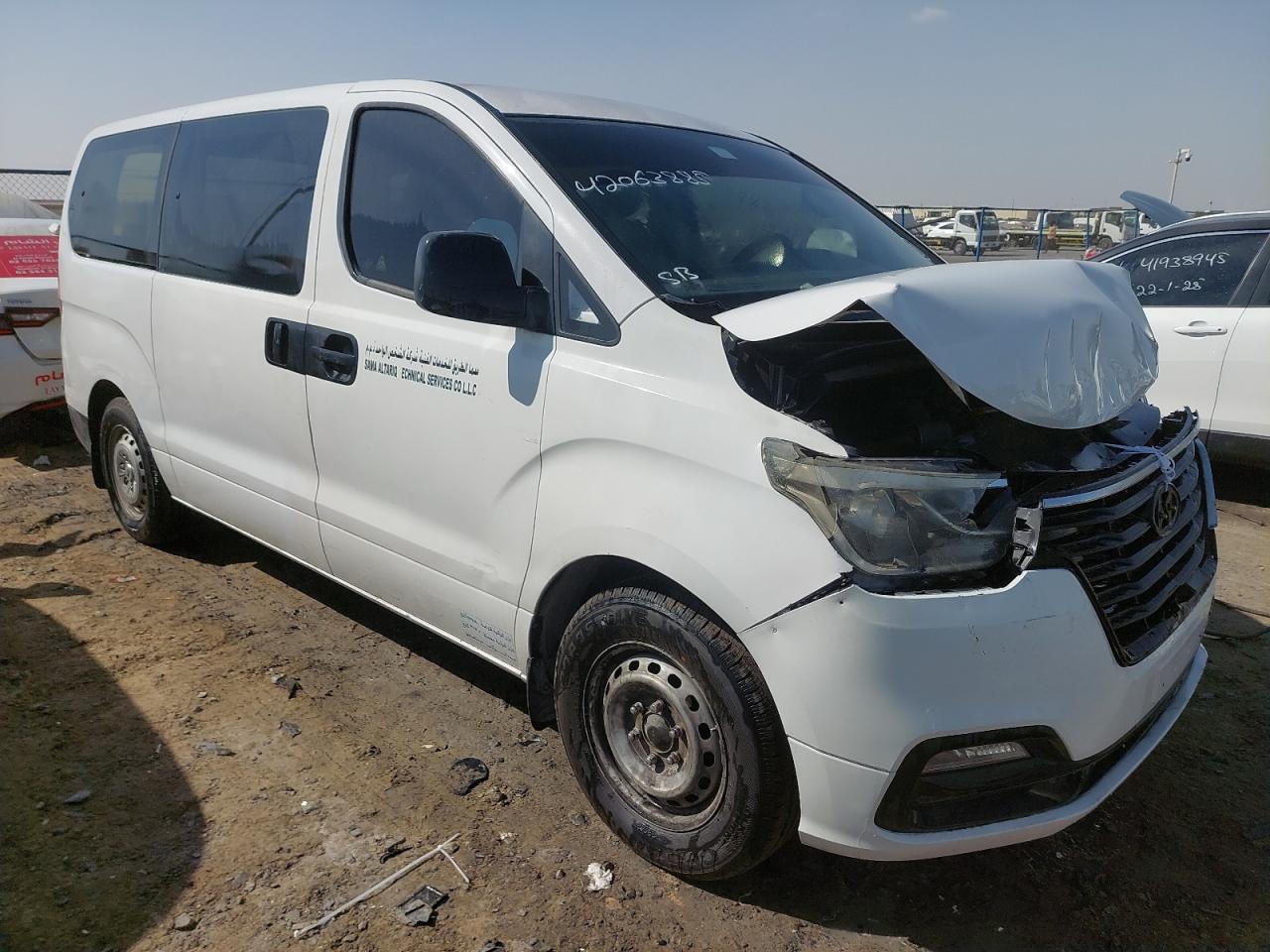 KMJWA37R2KU022293 - 2019 Hyundai H1 - #42063885