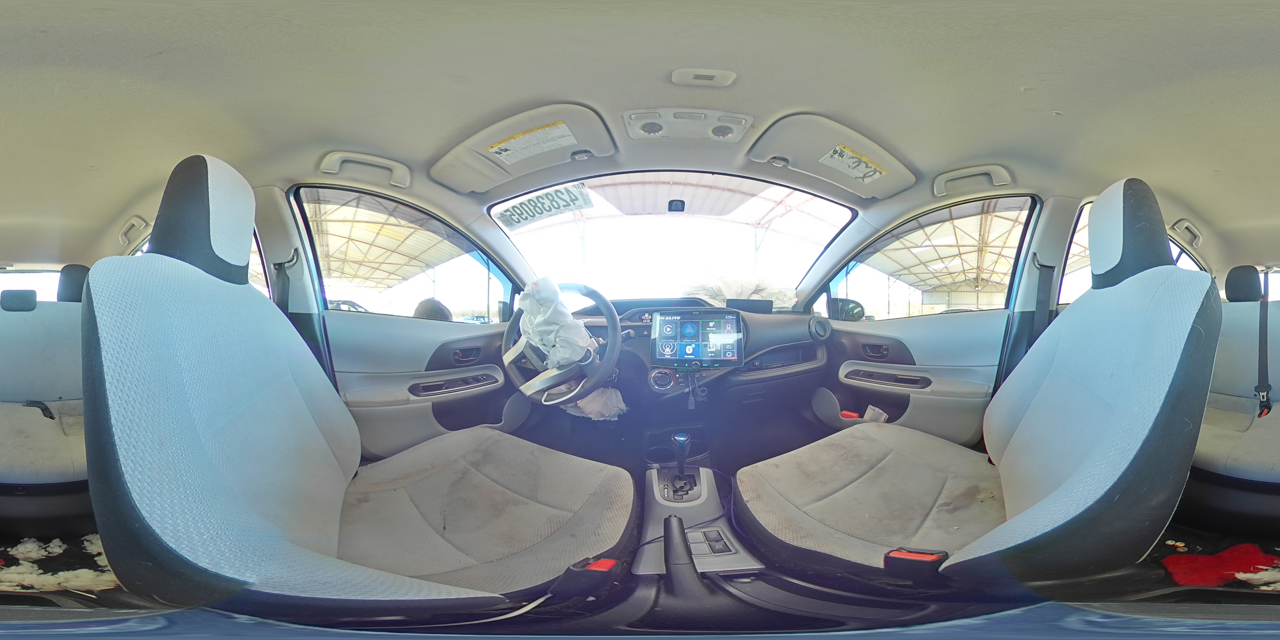 2013 Toyota Prius - Image 13