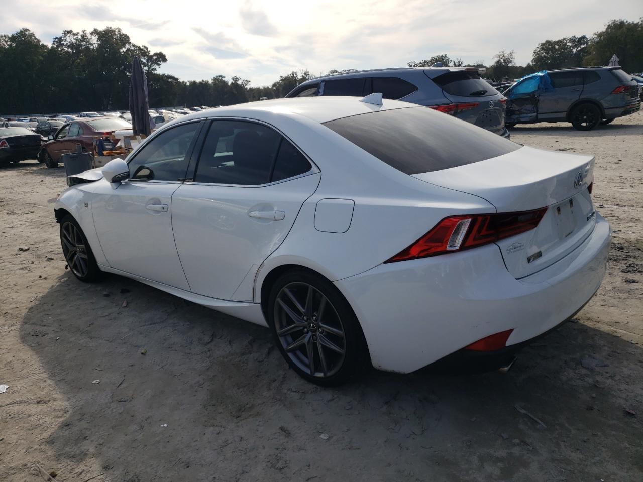 2016 Lexus IS - Image 2