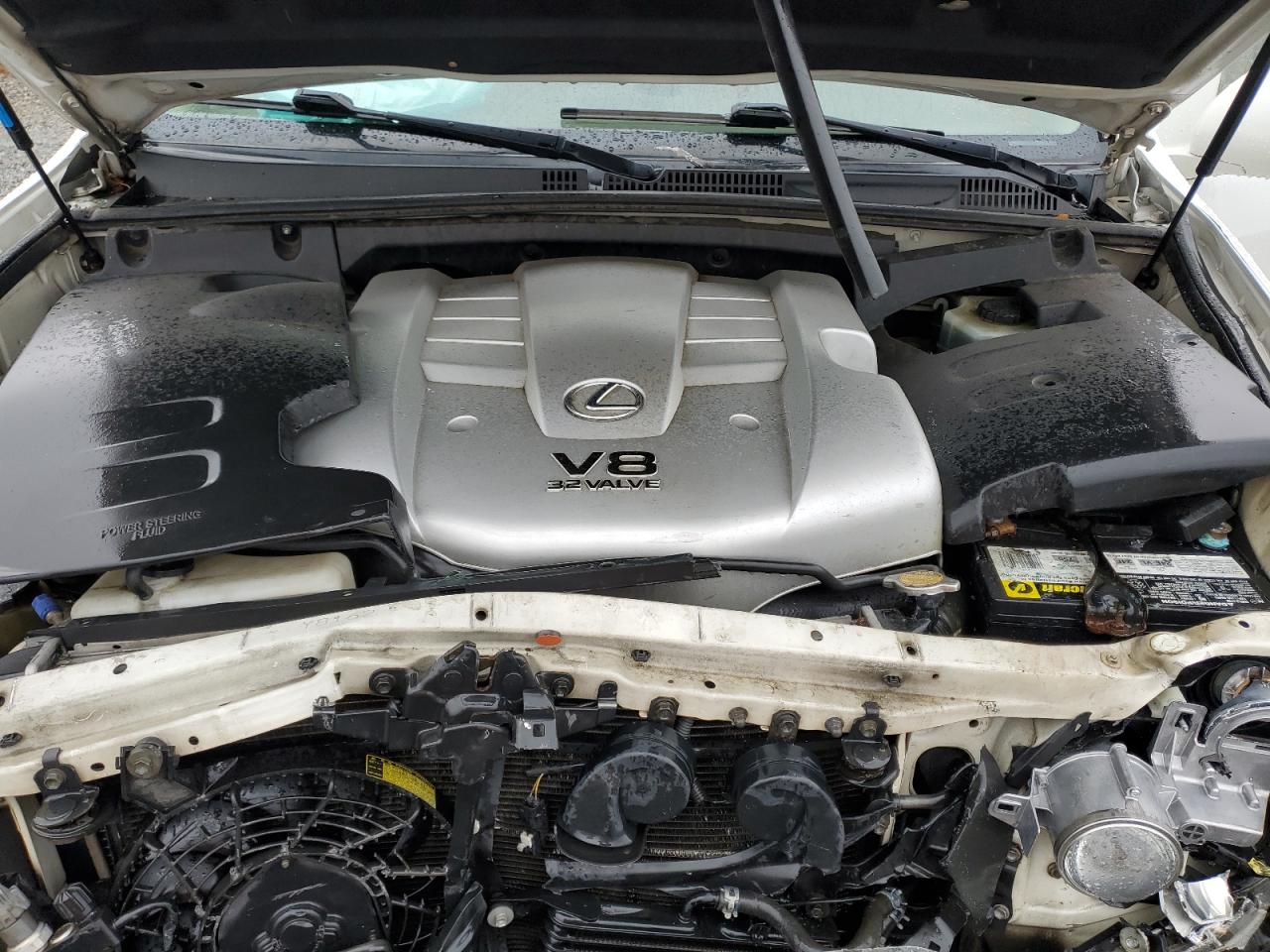 2004 Lexus GX - Image 12