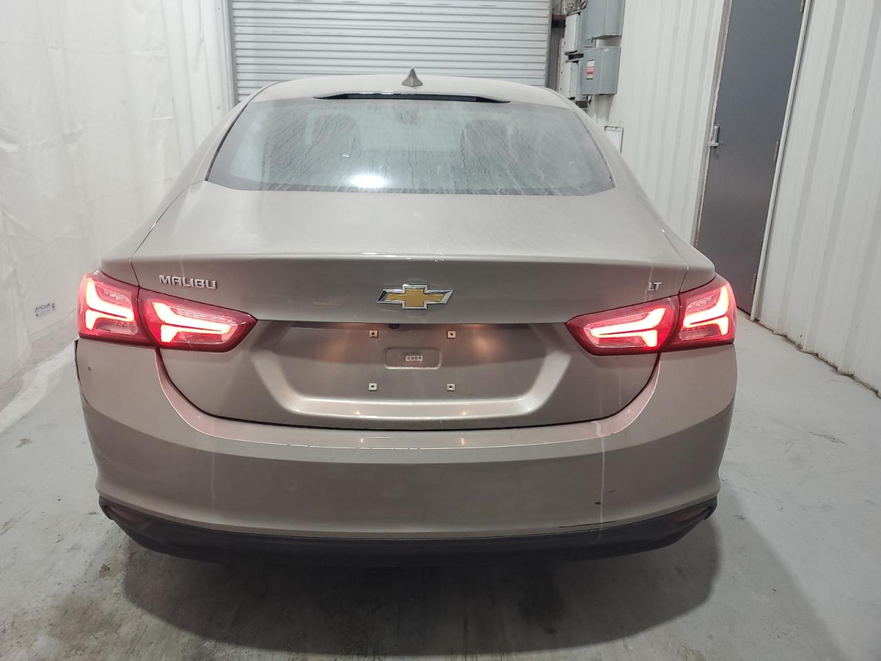 2022 Chevrolet Malibu - Image 6