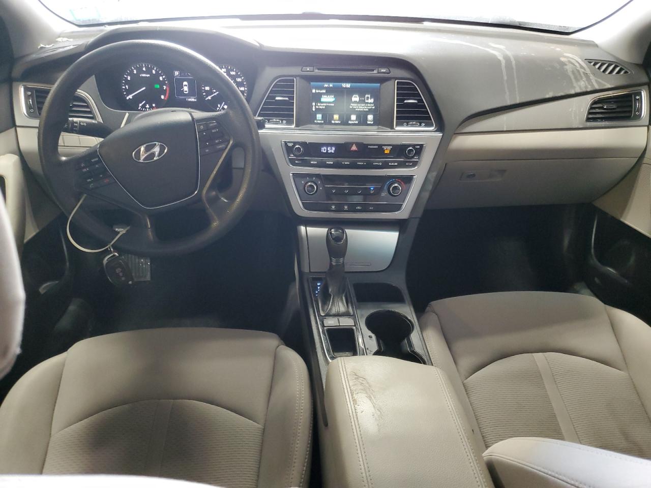2016 Hyundai Sonata - Image 8