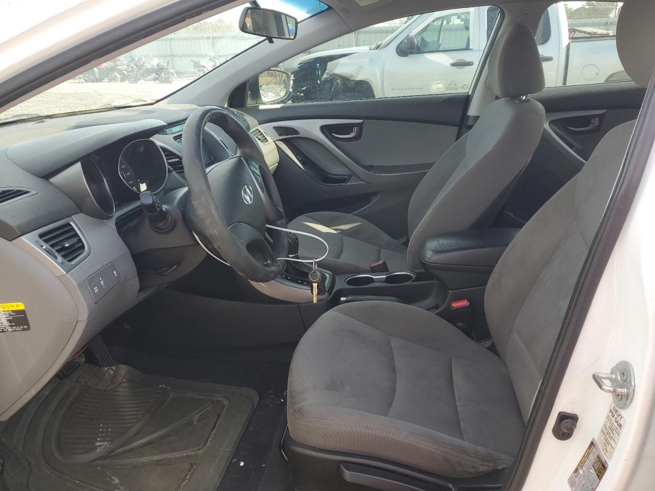 2016 Hyundai Elantra - Image 7