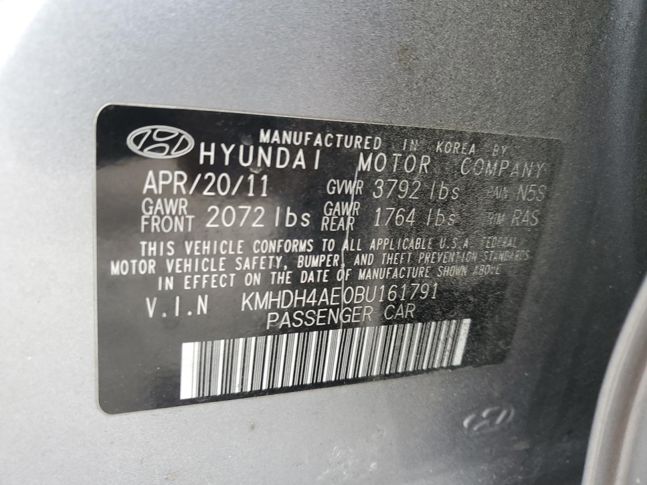 2011 Hyundai Elantra - Image 12