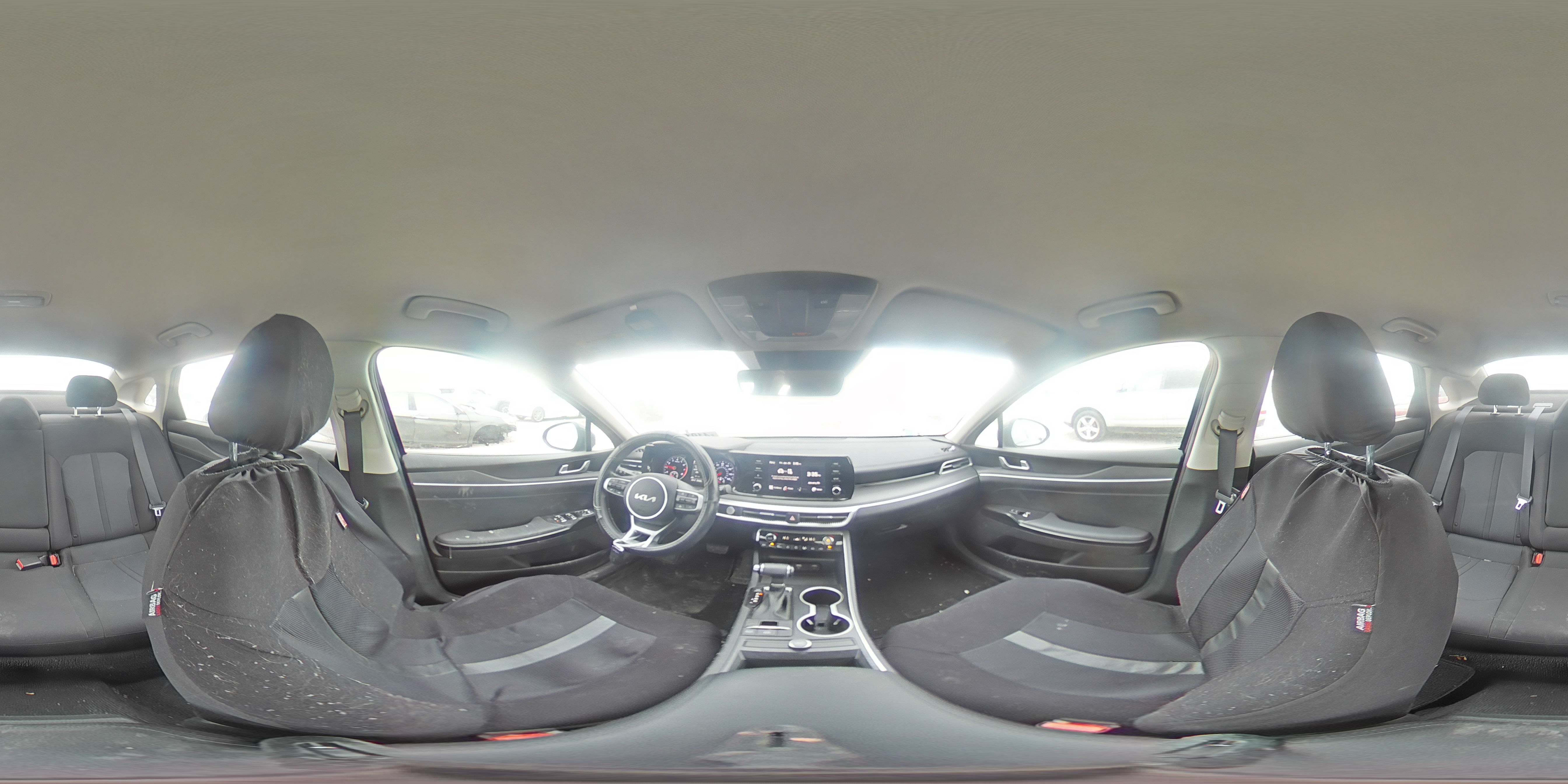 2023 Kia K5 - Image 13